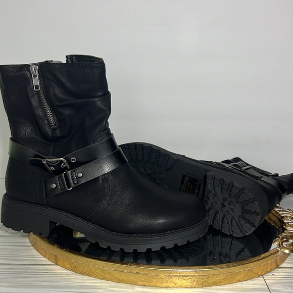 Jellypop Women’s Ankle Booties zipper on side size 9 and 12 black - Picture 4 of 10